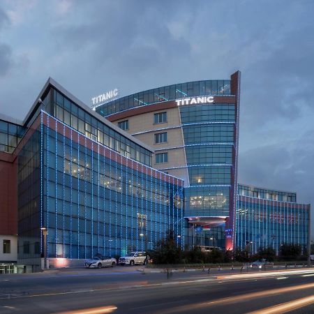 Titanic Hotel & Spa 술라이마니야 외부 사진 Titanic Business Center
