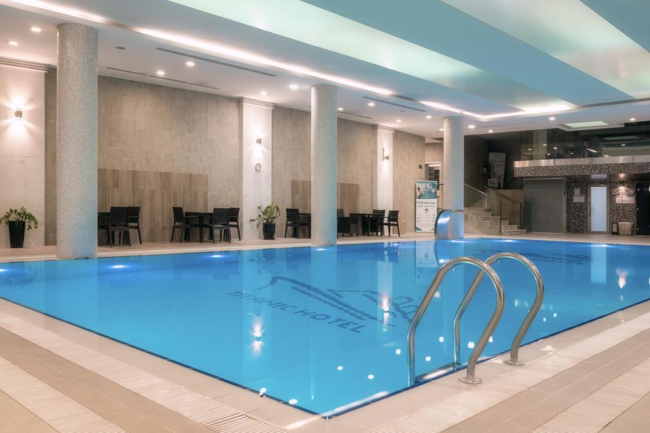 Titanic Hotel & Spa 술라이마니야 외부 사진 Swimming pool