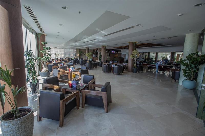 Titanic Hotel & Spa 술라이마니야 외부 사진 Business lounge at the airport